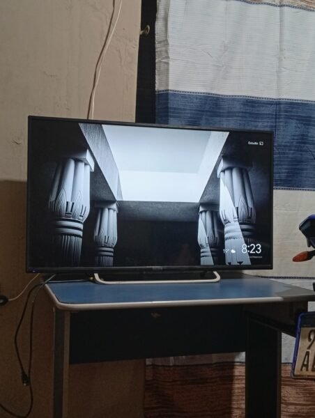 Televisor 38 pulg